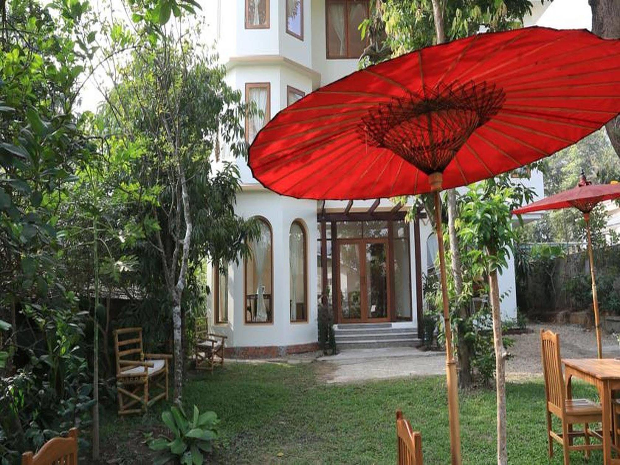 Mango Hill Inn Yangon Exterior photo