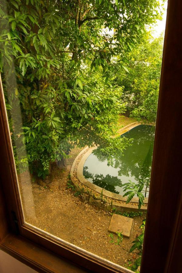 Mango Hill Inn Yangon Exterior photo